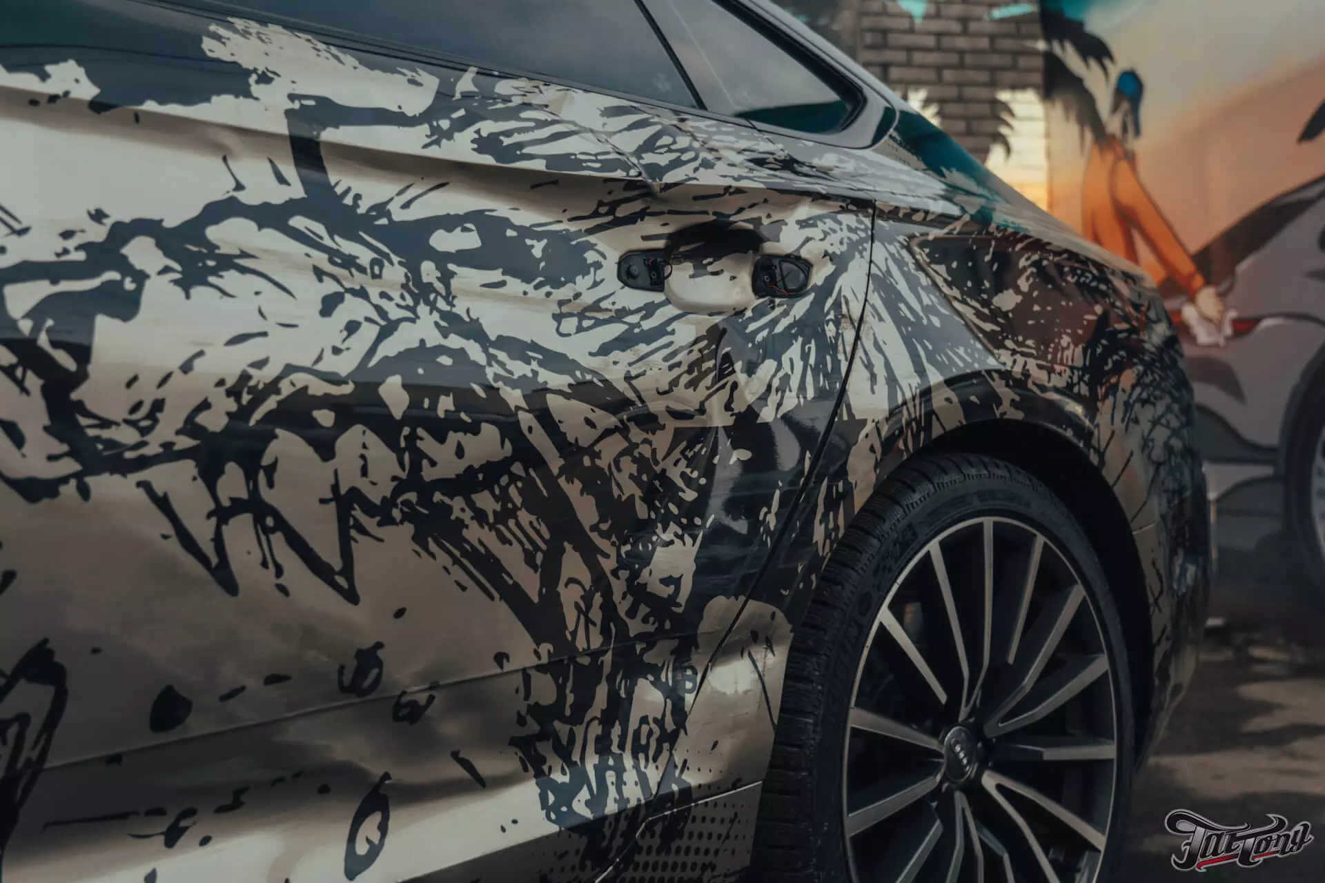 Audi A5. Кузовной ремонт, полная расклейка винила